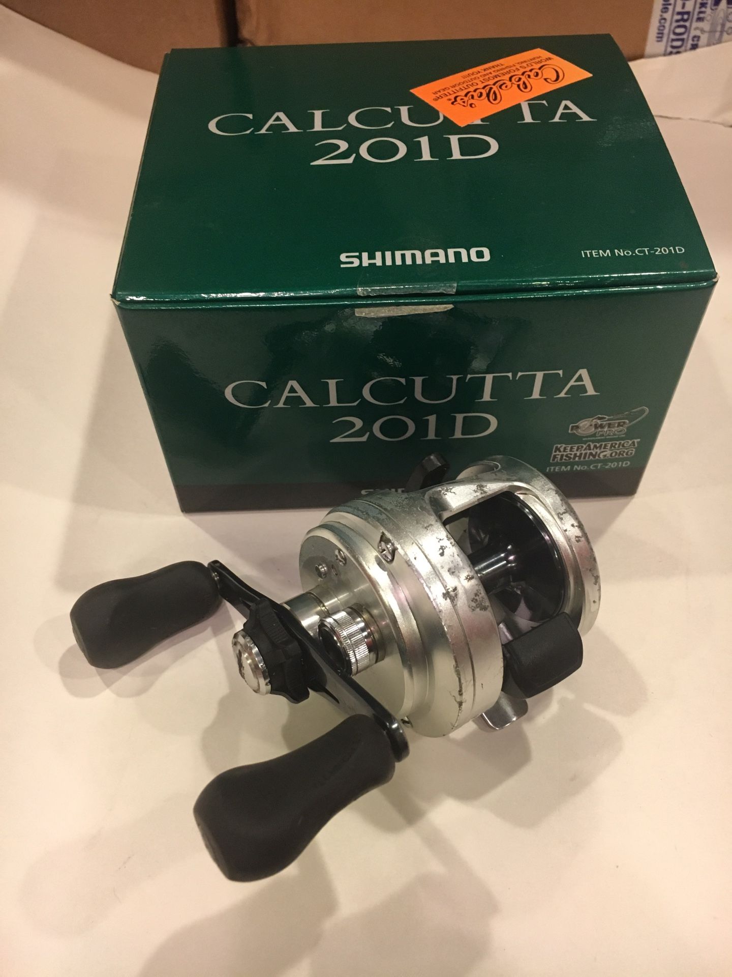 calcutta fishing reels sale Shimano B Round Baitcasting The benchmark in smoothness Shimano Calcutta 400S “GOLD” Casting