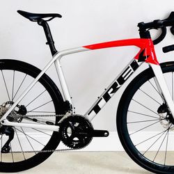 54cm Medium 2024 Trek Émonda SL 6 Disc Di2 – Shimano 105 Di2 – OCLV Carbon – Aeolus Elite 35 Wheels Carbon Road Bike