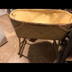 Vintage Baby Bassinet
