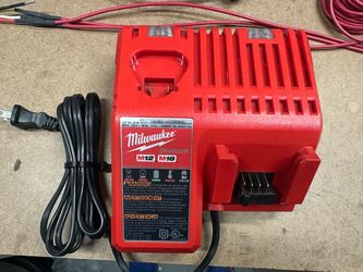 Milwaukee M18 M12 Battery Charger