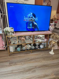 Decor table Size in description items on table not included