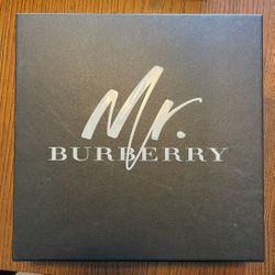 Mr Burberry Eau De Toilette Set