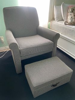Single sofa