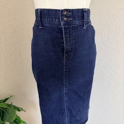 Old Navy dark wash denim midi skirt with button detail. Size: 8