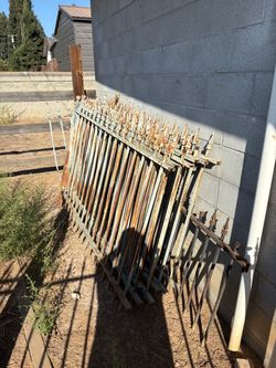 Rod iron fencing