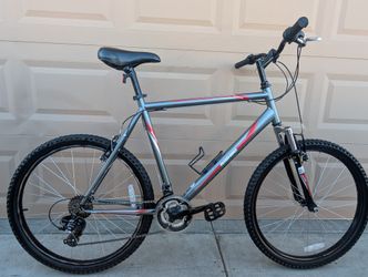 26"NISHIKI PUEBLO MENS MOUNTAIN BIKE (XL).22". EXCELLLENT CONDITION WITH FRESHLY TUNE UP 👌🏼