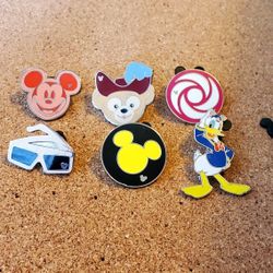 Lot of Disney Trading Pins. Lot 45