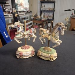 Set Of 2 Heritage House Melodies County Fair Collection Carousel Horse Music Boxes, One Plays "Yesterday" & "Somewhere Over The Rainbow"