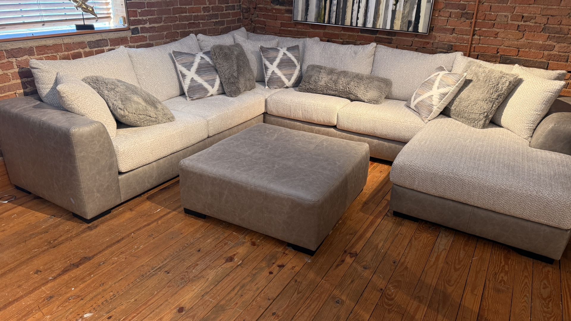 New Sectional Sofa With Ottoman