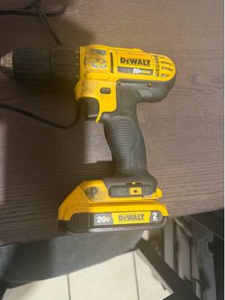De Walt cordless drill with dewalt battery and charger