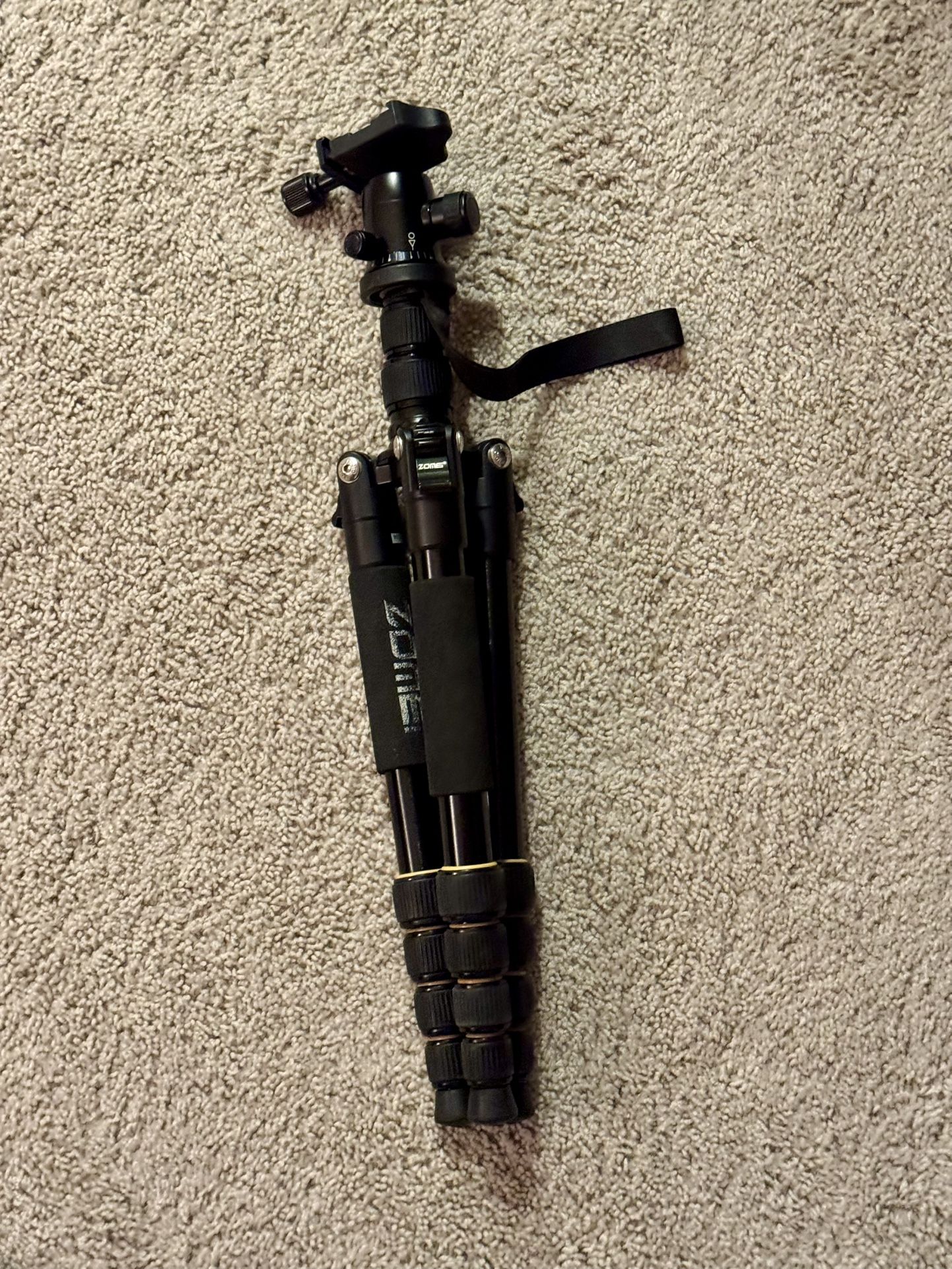 ZOMEI F678 Aluminum Portable Tripod