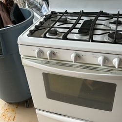 Kenmore Gas Stove
