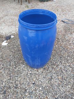Container plastic 55gal !$15 each! Tambo or Bote de plastico 55gal $15 cada una!