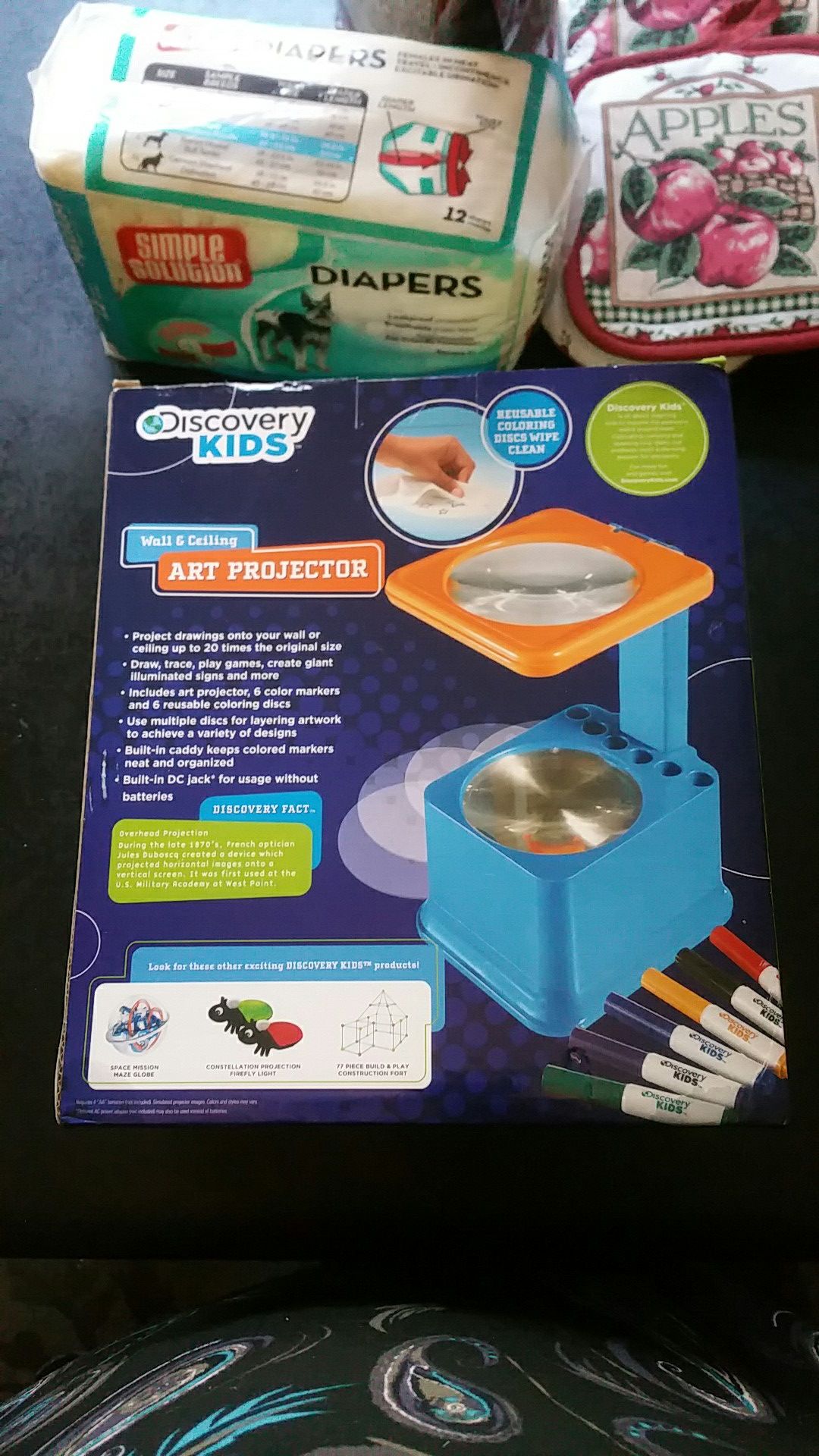 Wall and ceiling projector