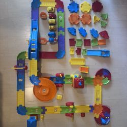 VTech Toys: Train station set + extra tracks & vehicles 