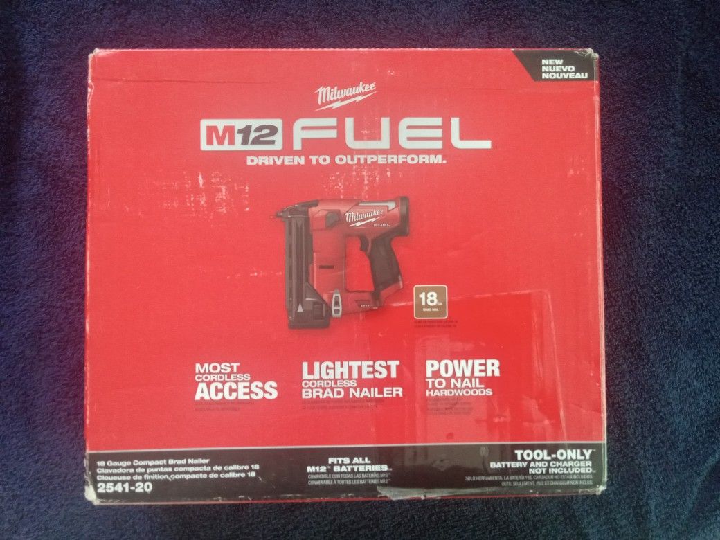 Milwaukee
M12 FUEL 12-Volt Lithium-Ion Brushless Cordless 18-Gauge 1-1/2 in. Compact Brad Nailer (Tool Only)