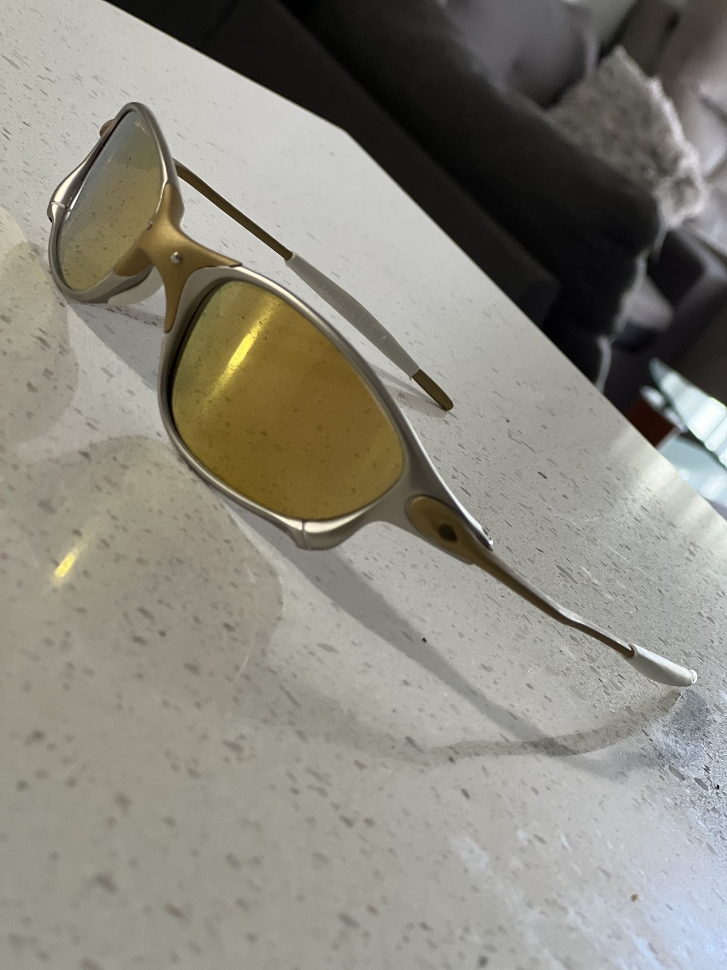 ORIGINAL Oakley JULIET X METAL for Sale in Belle Isle, FL - OfferUp