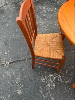 Kitchen table and 4 chairs