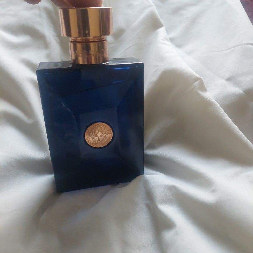 Versace Dylan Blue Pour Homme 3.4 FL Oz for Sale in Brentwood, NC
