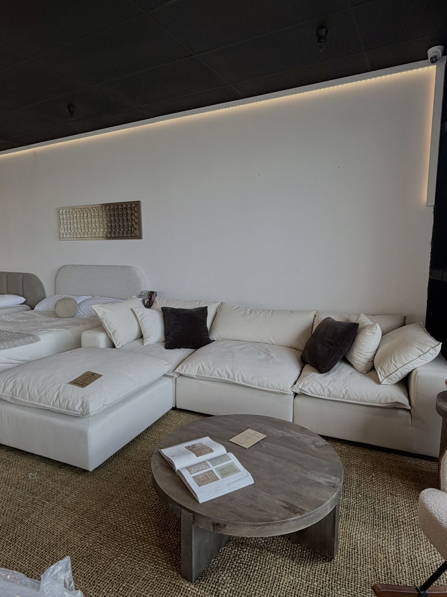 Luxury Cloud Style Couch – On Display/ Free Local Delivery 🚚