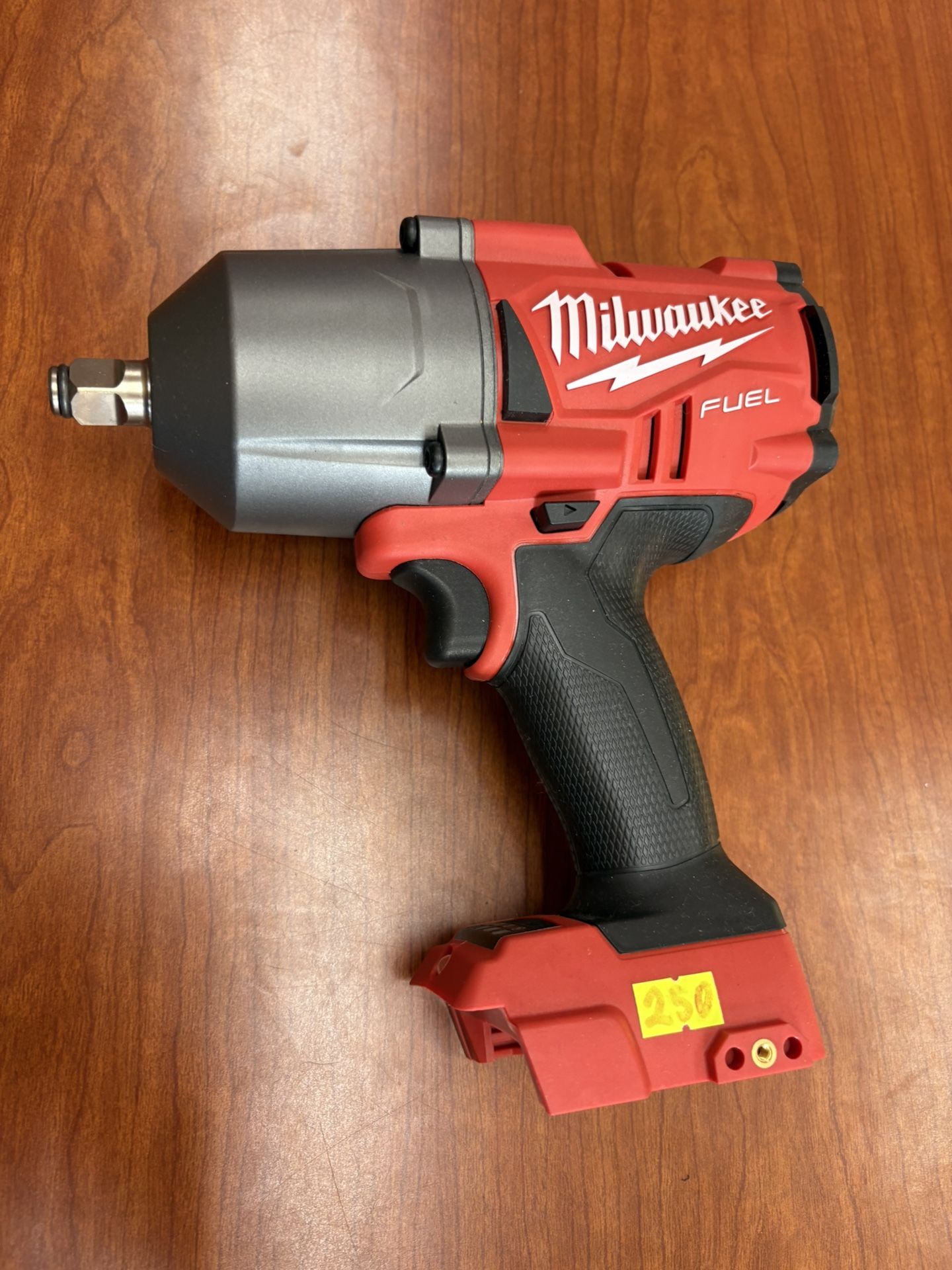 Milwaukee New 1/2” High Torque Impact Wrench 18M Fuel Nuevo