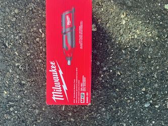 Milwaukee M2 cordless rotary tool (2460-20 bare tool)