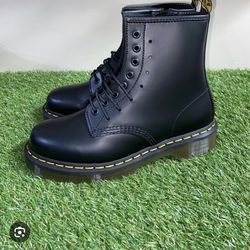 Men’s women Dr martens men’s size 9 and men’s size 8