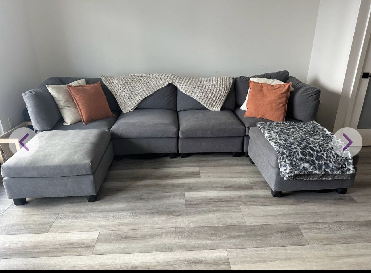 FREE DELIVERY (Modular Grey Sectional)