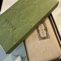 GUCCI WALLET 