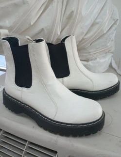 Size 9 Women Military Boots/Botas Militares 9 