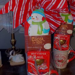 Christmas hot cocoa mug gift set