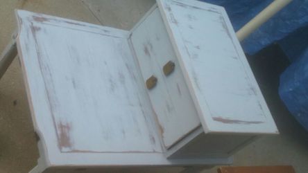 Shabby chic end table