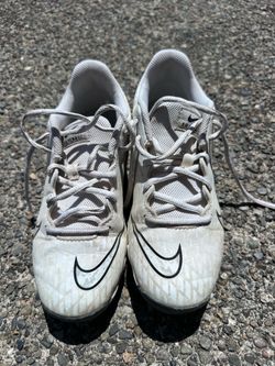 Girls softball cleat size 4Y