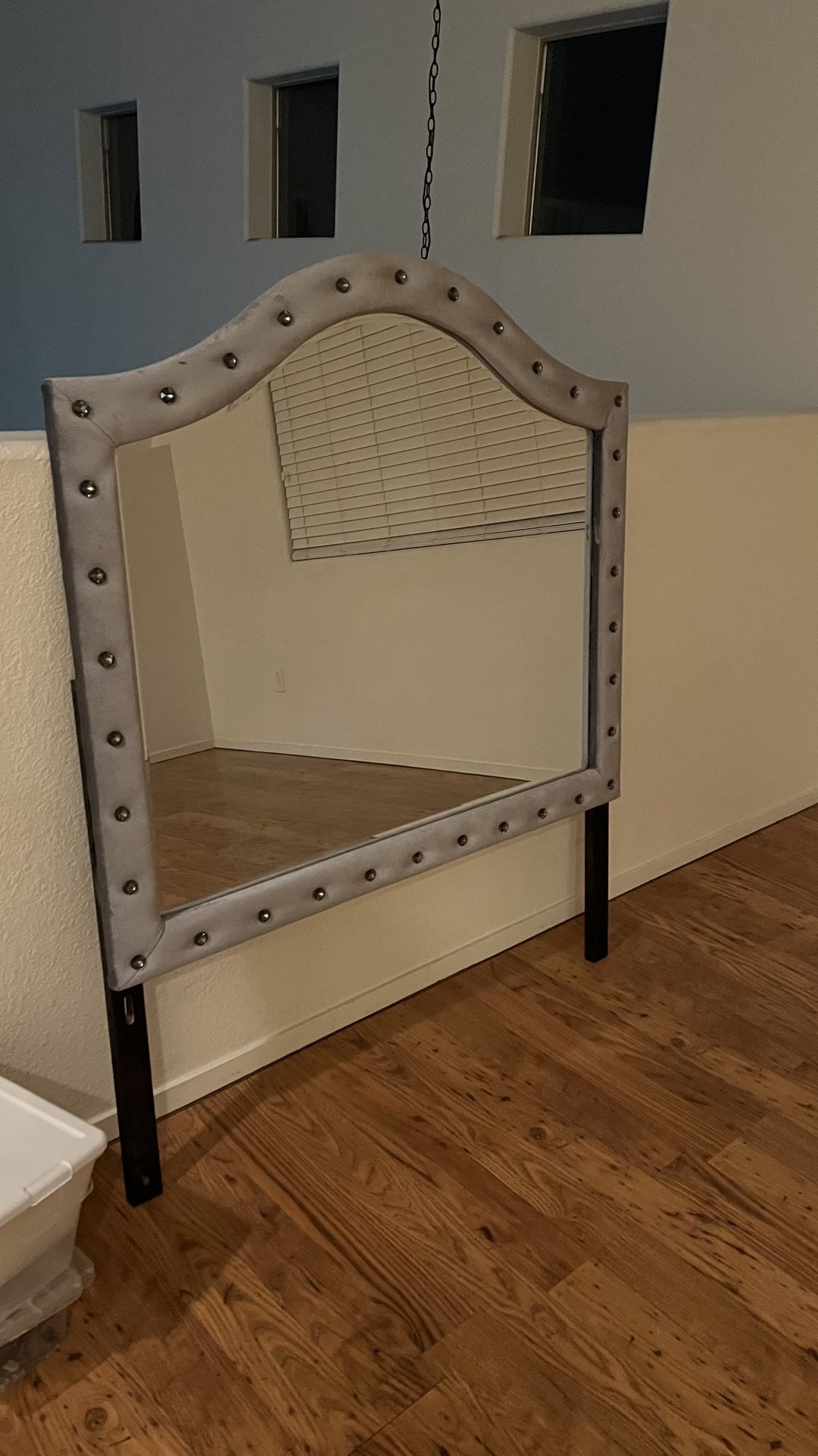 Dressers And Mirror Set