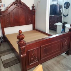 Solid Wood Queen Size Bed