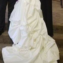 Wedding dress