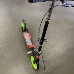 Scooter With Handbrake