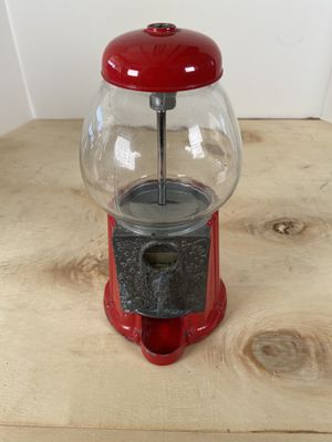 Photo Carousel Classic Red Metal Base Glass Globe Gum Ball Machine Candy Dispenser