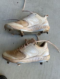 New Balance Baseball Spikes size 7