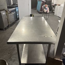 Stainless steel prep table