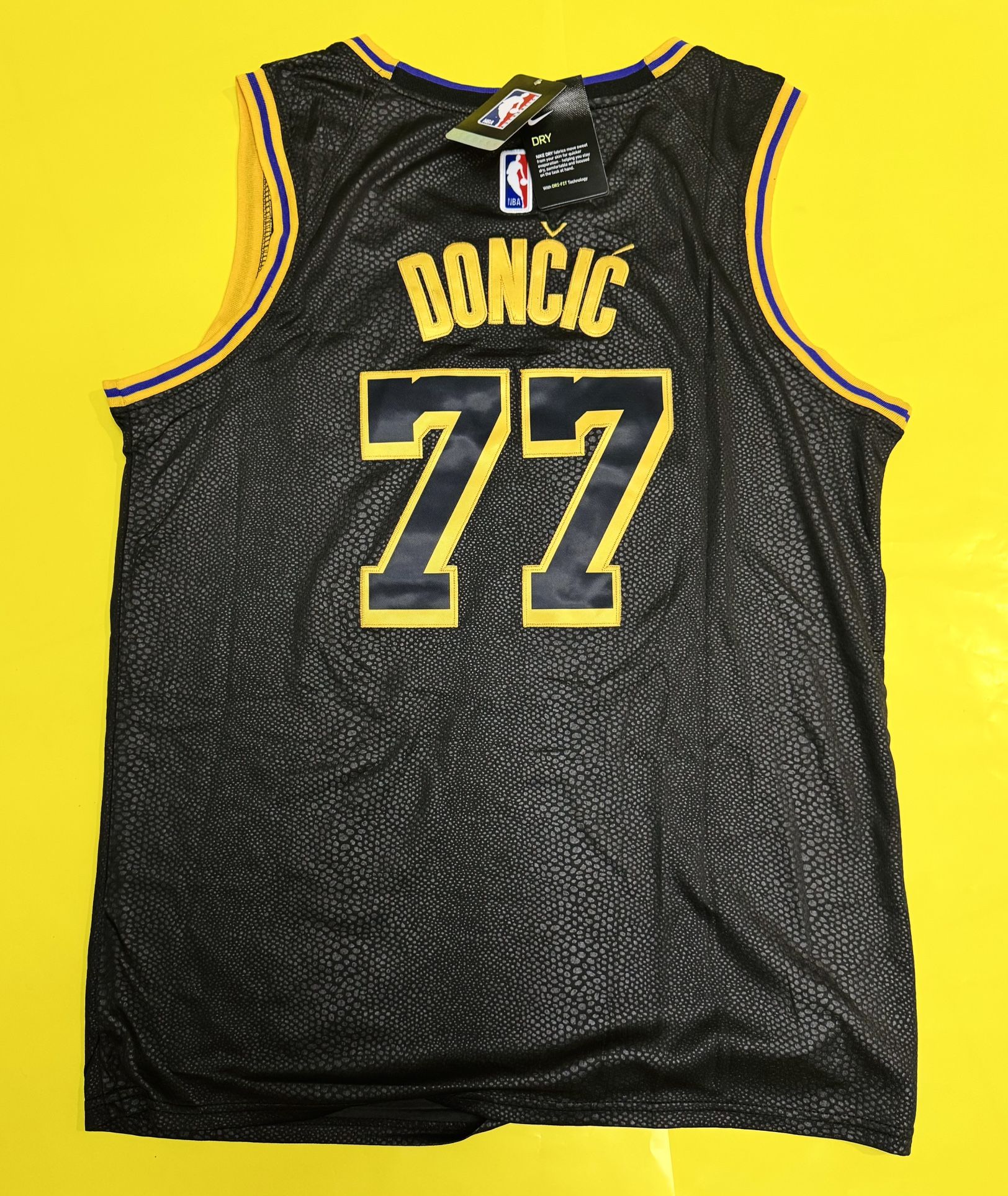 Los Angeles Lakers Luka Doncic Jersey Black Mamba