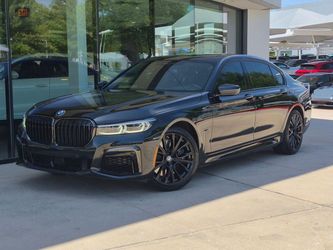 2022 BMW 750