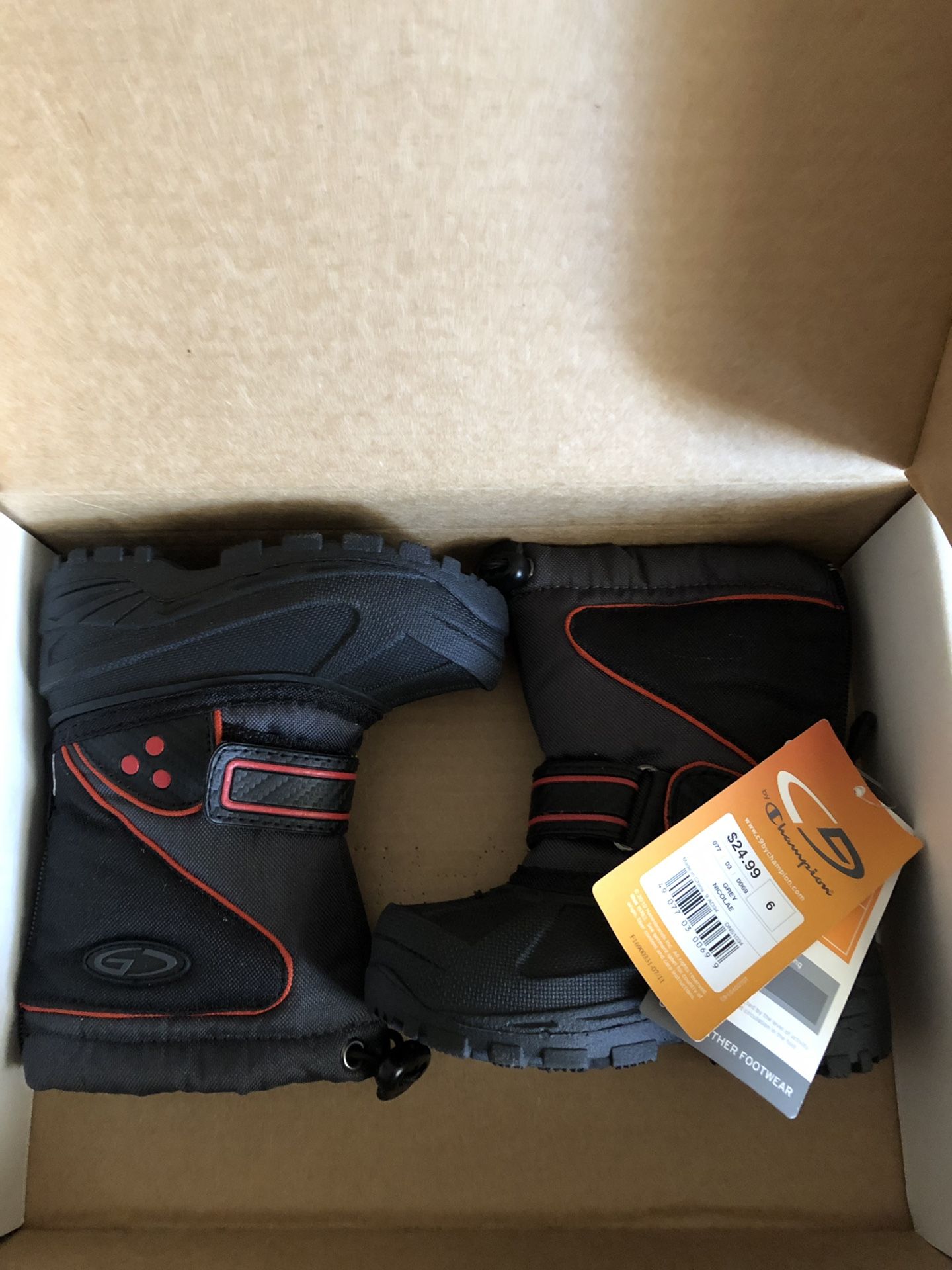 Champion Kid’s/Toddler Snow Boots - Size 6