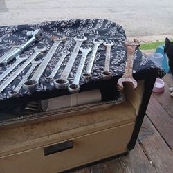 Open End Wrenches And Closed  