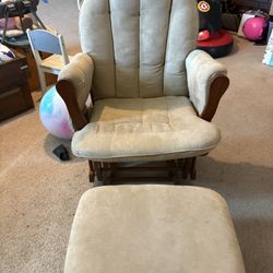 Rocking Chair With Ottoman 
