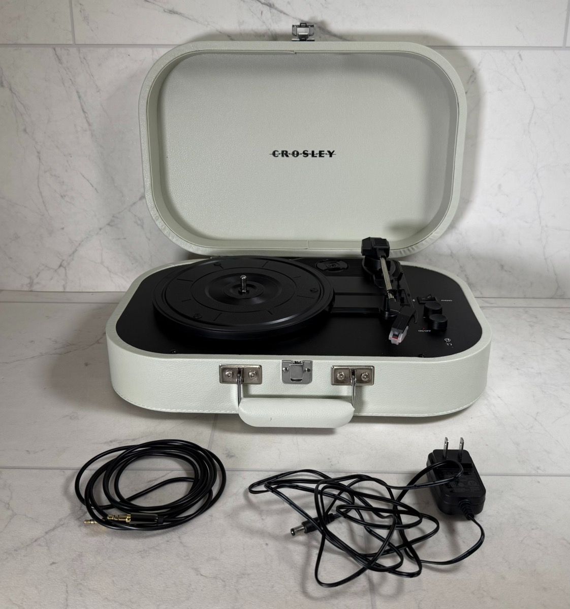 Crosley Discovery CR8009A-DU Bluetooth Stereo Turntable – Dune Finish (A1G010515)