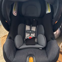 Chicco Nextfit Infant Car seat 