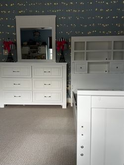 Rooms To Go Cottage Colors Twin Bedroom Set + Trundle – $700