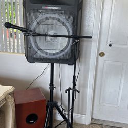 Speaker , Microphone, Guitar 🎸 