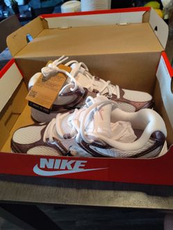 Nike Sneakers White and Brown Low-Top